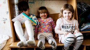 Die Sozialreportage gibt Kinderarmut ein Gesicht. (Foto: Kinder einer Familie in Leipzig)
